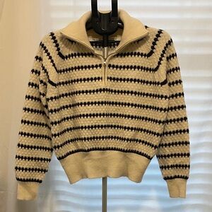 Pinch Stripe Collared Zip Neck Sweater Size Small
